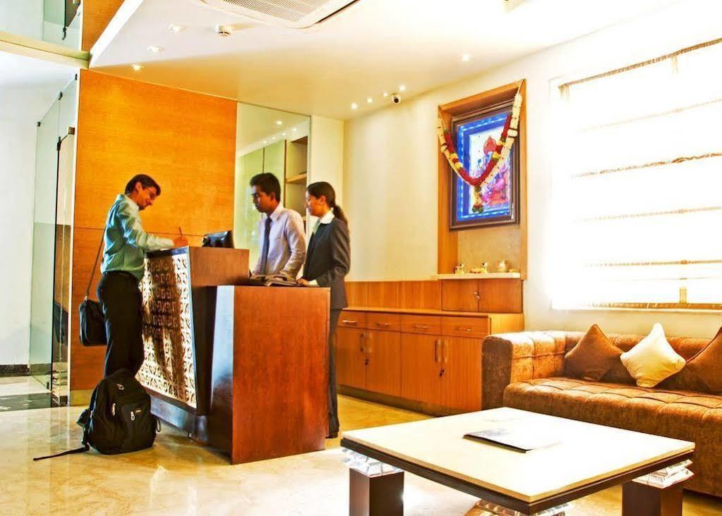 Green Leaves Hotel 海得拉巴 外观 照片