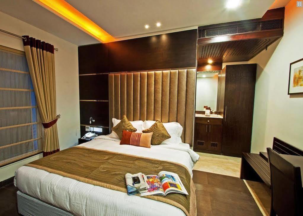 Green Leaves Hotel 海得拉巴 外观 照片