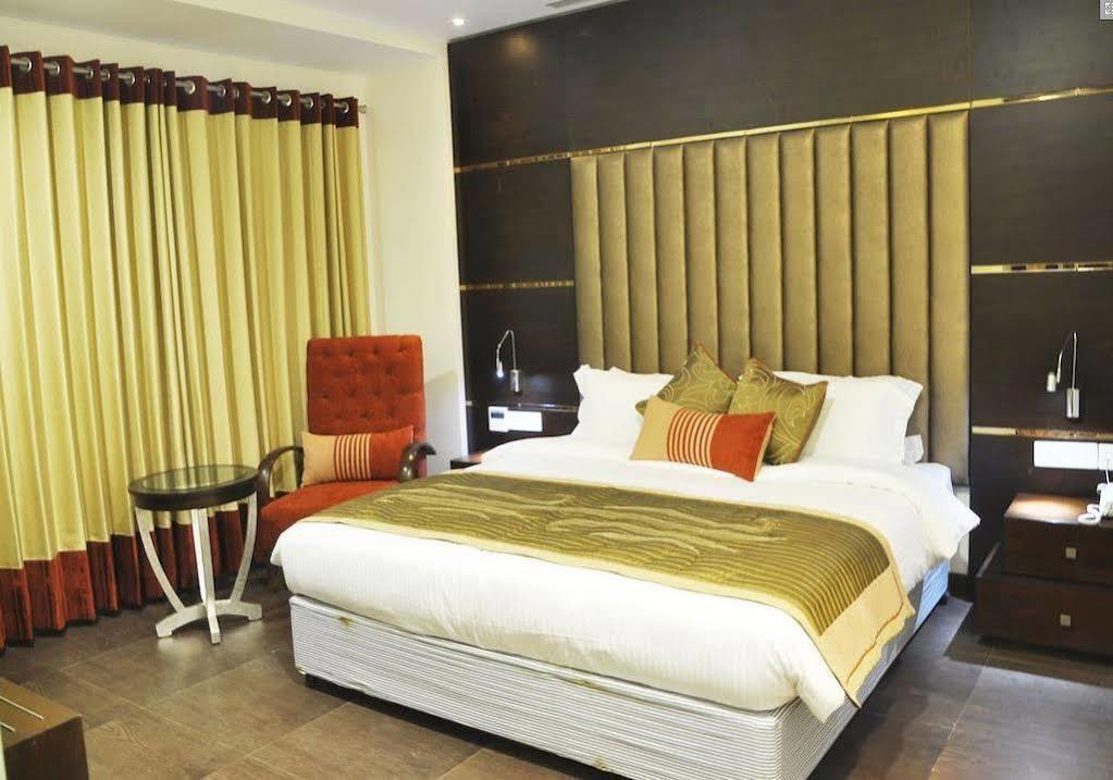 Green Leaves Hotel 海得拉巴 外观 照片